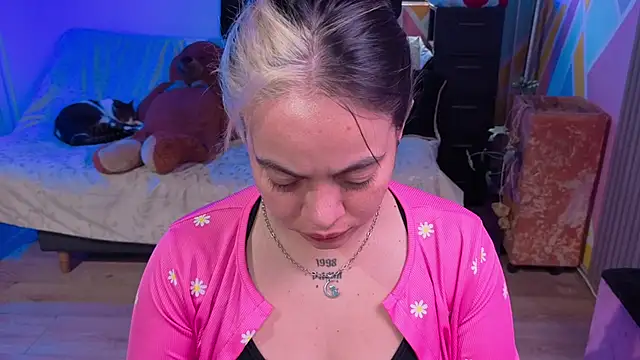 Cuttiealice online show from 11/04/25, 03:05