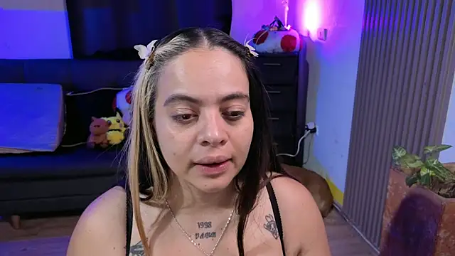 Cuttiealice online show from 12/15/25, 12:33