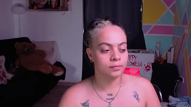 Cuttiealice online show from 10/31/25, 06:26