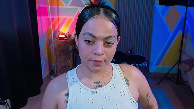 Cuttiealice online show from 10/19/25, 07:49