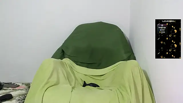 Dany milk online show from 10/22/25, 01:27