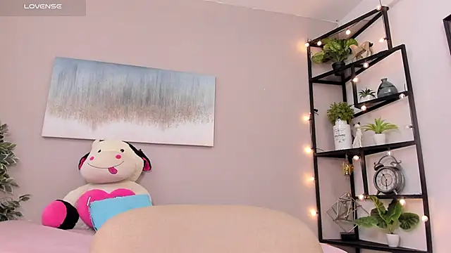 Briana Wells  online show from 03/31/26, 12:40