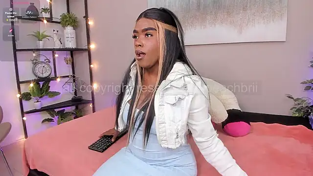 Briana Wells  online show from 11/27/25, 01:33