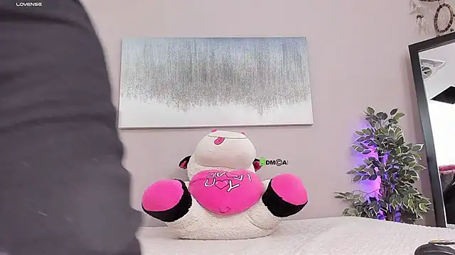 Briana Wells  online show from 10/21/25, 02:16