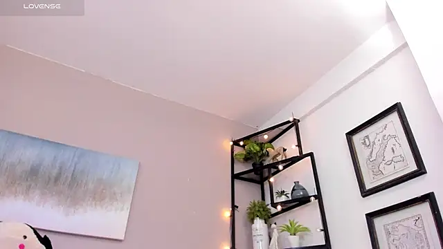 Briana Wells  online show from 03/26/26, 12:36