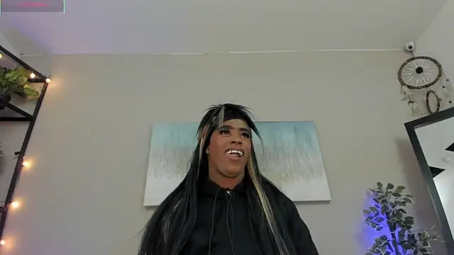 Briana Wells  online show from 02/03/26, 12:32