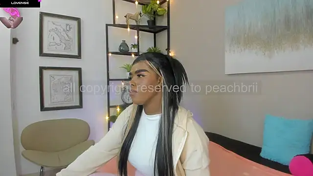 Briana Wells  online show from 12/04/25, 01:21