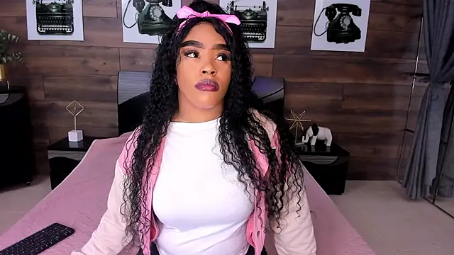Briana Wells  online show from 07/03/26, 12:33