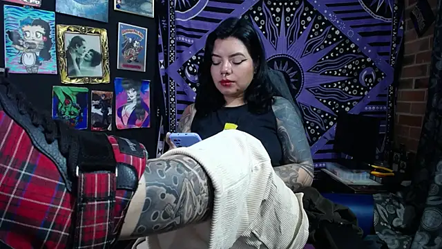 Yourmadame P online show from 04/18/26, 04:15