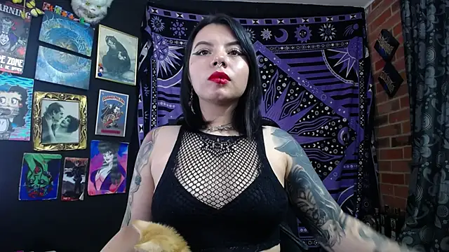 Yourmadame P online show from 11/25/25, 11:48