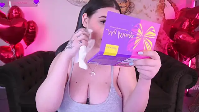 Snapshot of JeysyPotter chatting on 02/18/25, 01:55 JeysyPotter online show from 02/18/25, 01:55