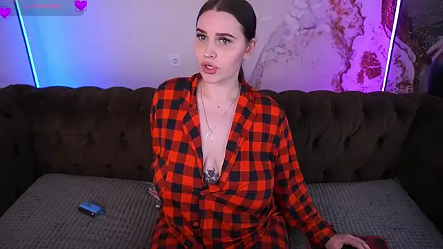 Snapshot of JeysyPotter chatting on 02/28/25, 02:20 JeysyPotter online show from 02/28/25, 02:20