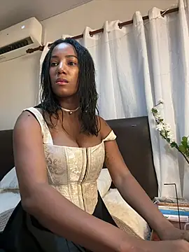 Snapshot of Isabella2603 chatting on 03/14/25, 11:00 Isabella2603 online show from 03/14/25, 11:00