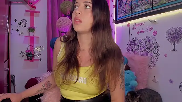Snapshot of zoe_kittylove chatting on 12/18/24, 04:20 zoe kittylove online show from 12/18/24, 04:20