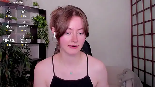 Snapshot of KateCuddle chatting on 07/10/26, 02:11 KateCuddle online show from 07/10/26, 02:11