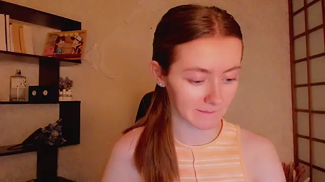 Snapshot of KateCuddle chatting on 02/05/25, 06:56 KateCuddle online show from 02/05/25, 06:56
