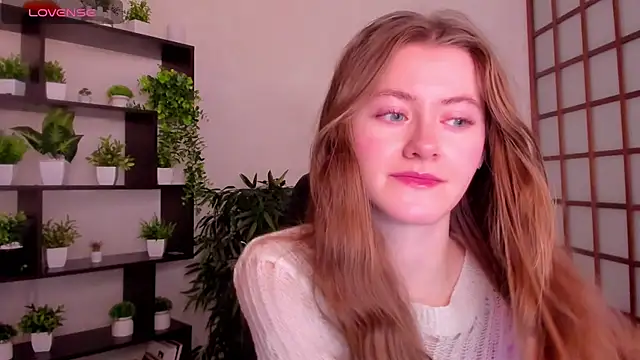 Snapshot of KateCuddle chatting on 11/27/25, 02:23 KateCuddle online show from 11/27/25, 02:23