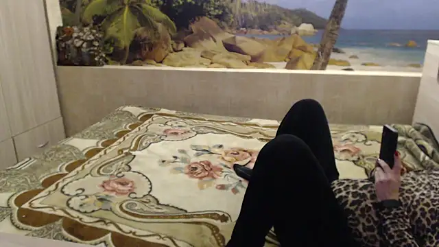 Aphelandra online show from 03/18/25, 04:06