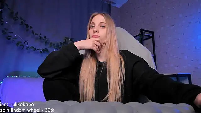 Snapshot of Anna_Fink chatting on 01/31/25, 05:32 Anna Fink online show from 01/31/25, 05:32