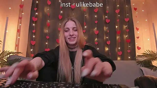 Snapshot of Anna_Fink chatting on 02/28/25, 12:10 Anna Fink online show from 02/28/25, 12:10