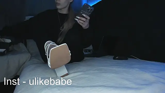 Snapshot of Anna_Fink chatting on 02/12/25, 07:56 Anna Fink online show from 02/12/25, 07:56