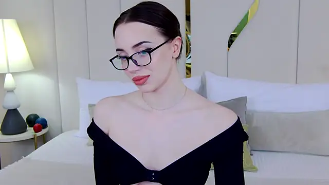 Betty Bridge online show from 04/21/26, 03:02