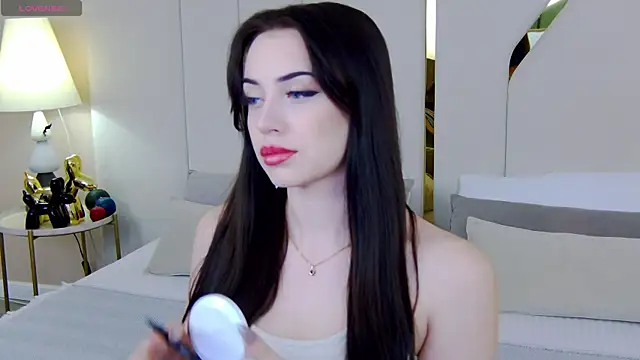 Betty Bridge online show from 11/20/25, 05:41