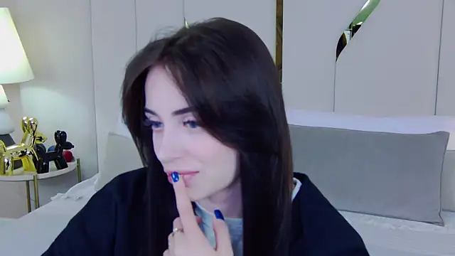 Betty Bridge online show from 03/05/26, 05:15