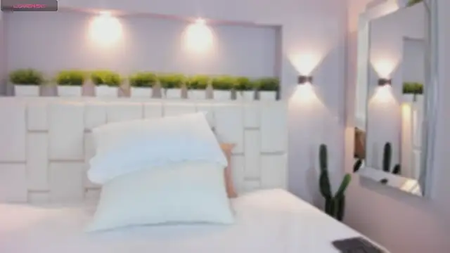 ValeriaGarcia online show from 02/11/26, 12:16