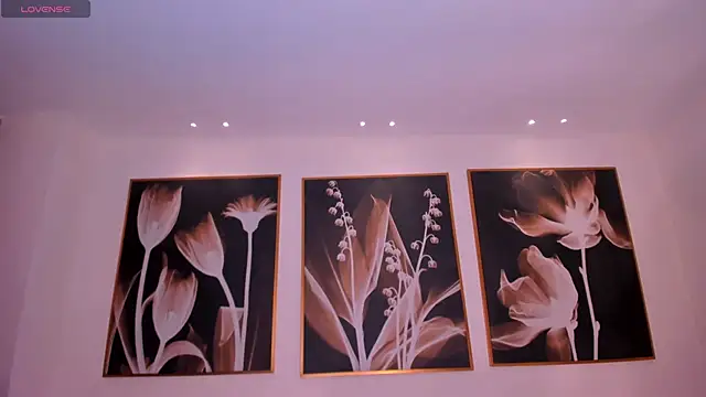 Snapshot of KendraClarkX chatting on 02/17/26, 04:43 KendraClarkX online show from 02/17/26, 04:43