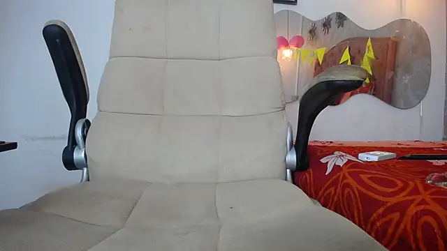 SHARICK GRECO online show from 10/05/25, 12:18