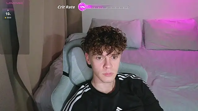 cute thomas online show from 04/07/26, 05:48