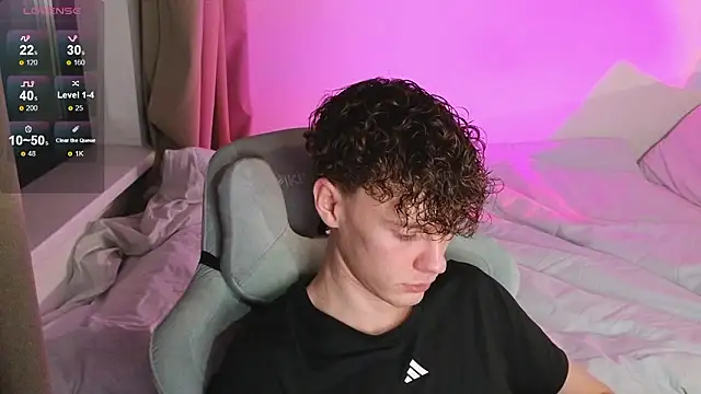 cute thomas online show from 03/29/26, 07:15