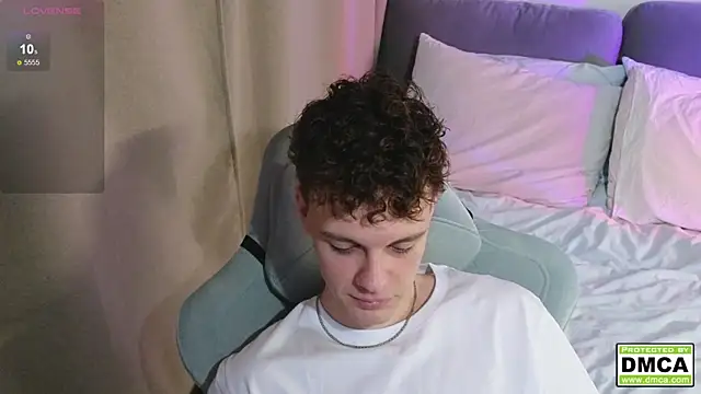 cute thomas online show from 12/16/25, 04:00