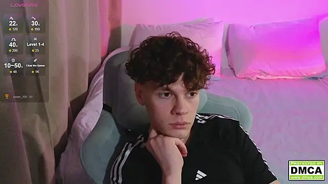 cute thomas online show from 03/09/26, 07:28