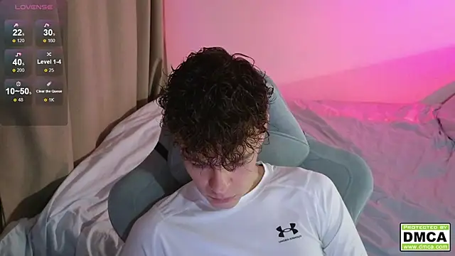 cute thomas online show from 10/16/25, 04:26