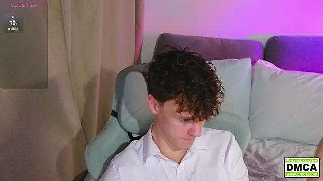 Snapshot of cute_thomas chatting on 02/12/26, 05:23 cute thomas online show from 02/12/26, 05:23