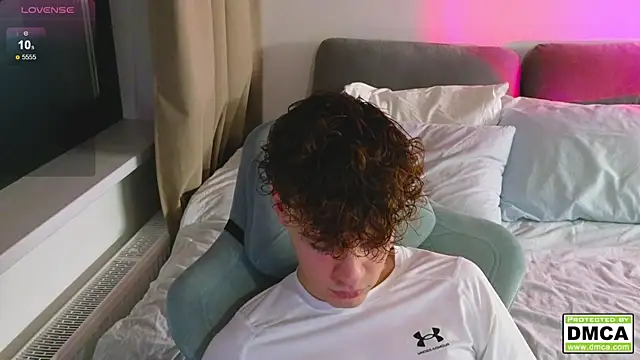 cute thomas online show from 11/18/25, 06:00