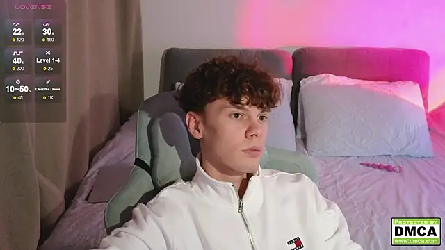 Snapshot of cute_thomas chatting on 02/19/26, 03:53 cute thomas online show from 02/19/26, 03:53