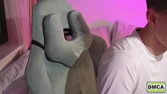 cute thomas online show from 10/04/25, 10:22