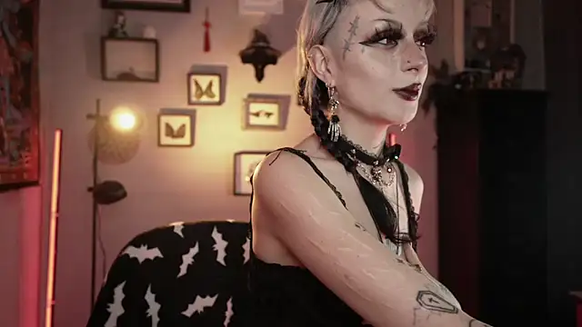 insania 9999  online show from 03/10/26, 04:11