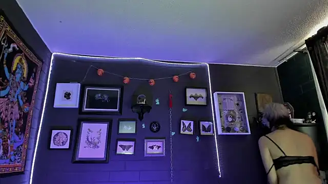 insania 9999  online show from 11/28/25, 05:13