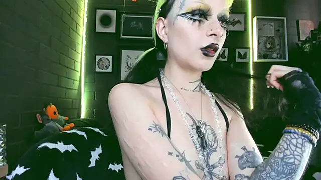 insania 9999  online show from 02/26/25, 03:32