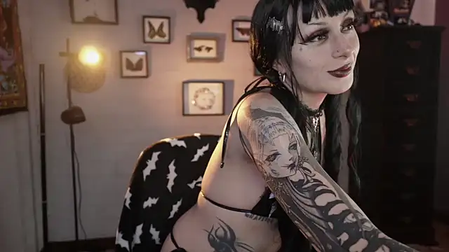 insania 9999  online show from 04/14/26, 06:24