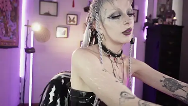 insania 9999  online show from 02/14/26, 04:07