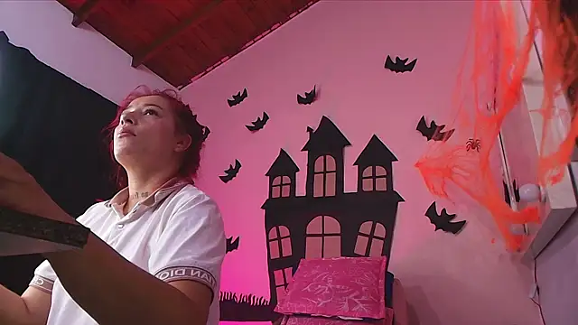 celeste sea online show from 10/22/25, 07:13