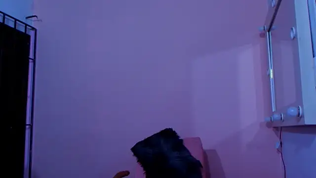 Snapshot of celeste_sea chatting on 09/08/25, 07:13 celeste sea online show from 09/08/25, 07:13