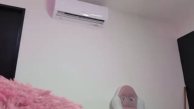 Snapshot of celeste_sea chatting on 06/04/26, 07:18 celeste sea online show from 06/04/26, 07:18