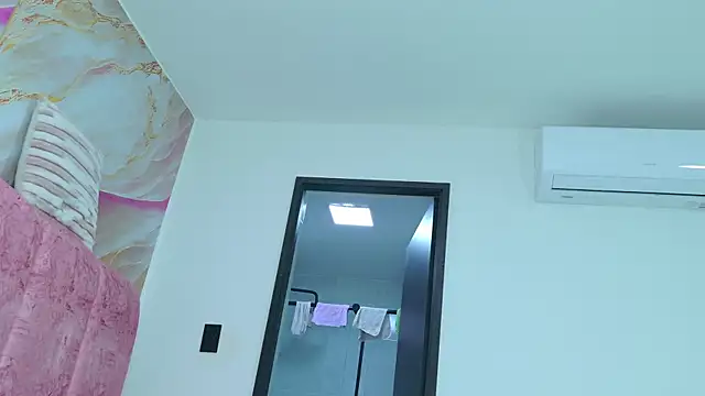 Snapshot of celeste_sea chatting on 06/19/26, 07:20 celeste sea online show from 06/19/26, 07:20