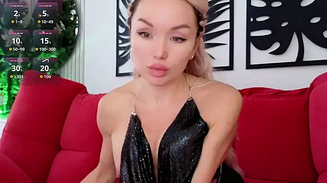 WhiteBunny online show from 12/23/25, 08:02